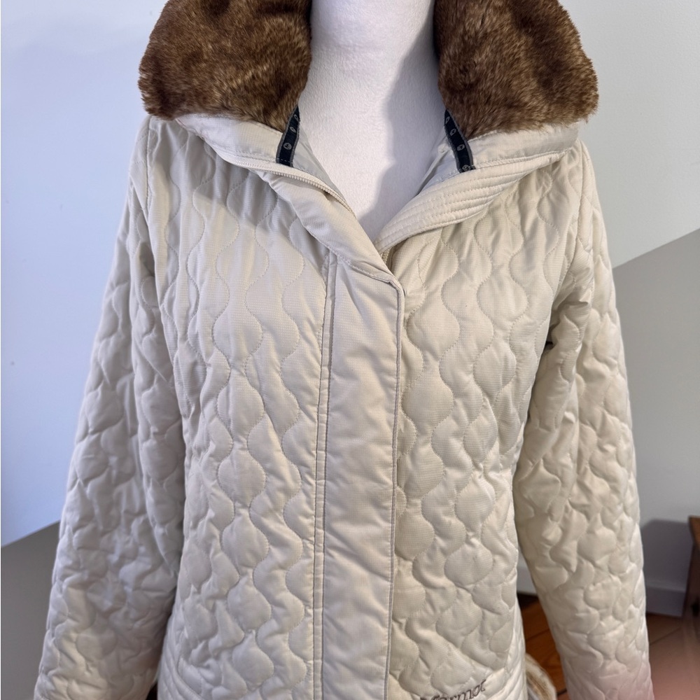 Marmot Quilted Jacket with Faux Fur Collar Women's Cream
